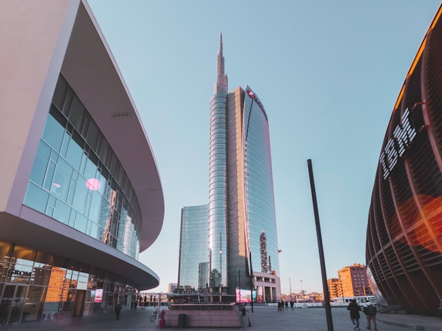 modern architecture buildings in Milan