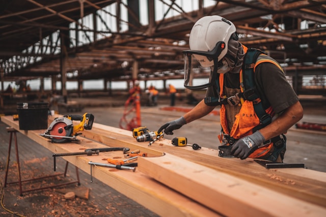 lavoratore nel settore edile