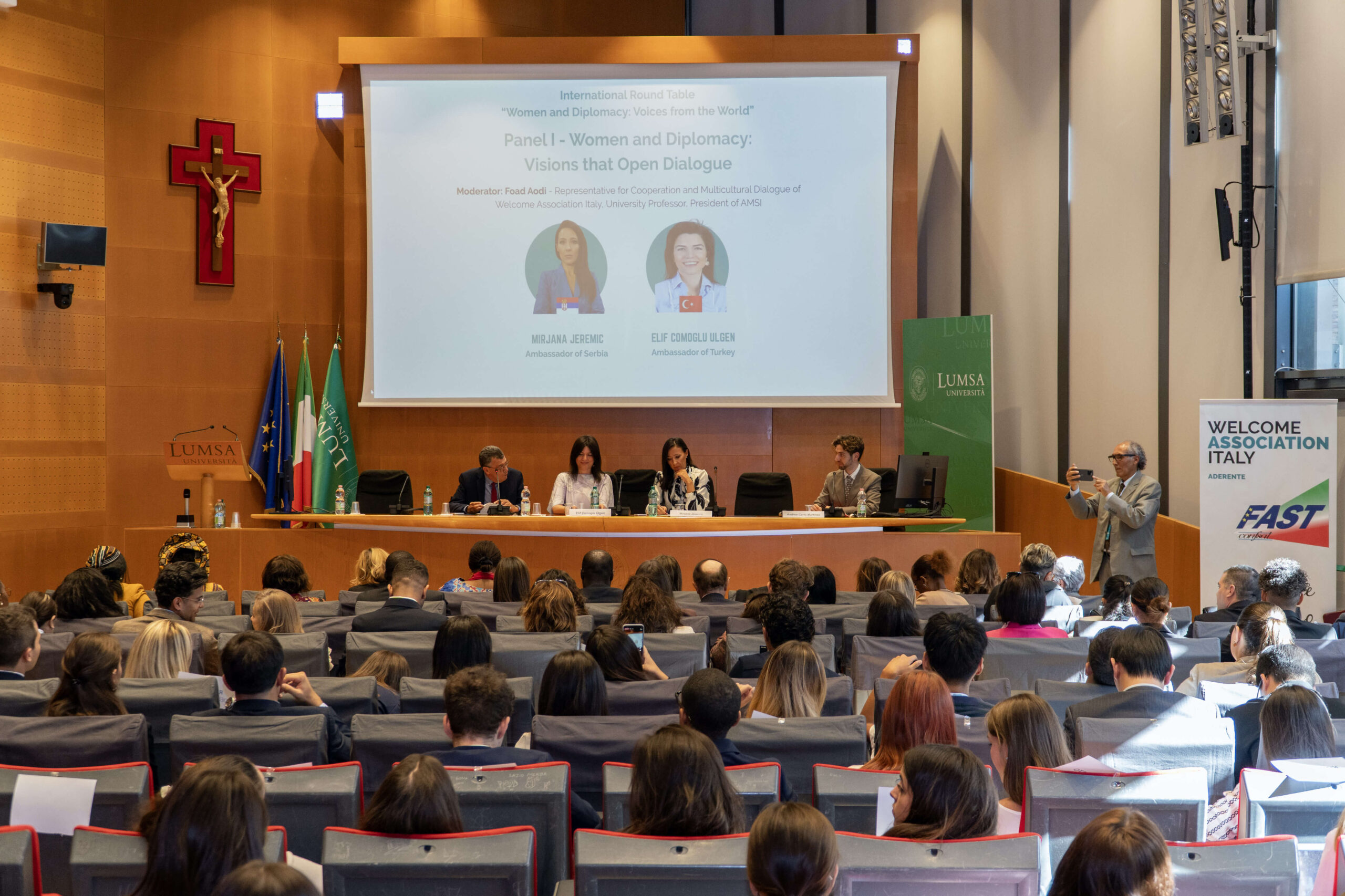 convegno donne e diplomazia wai